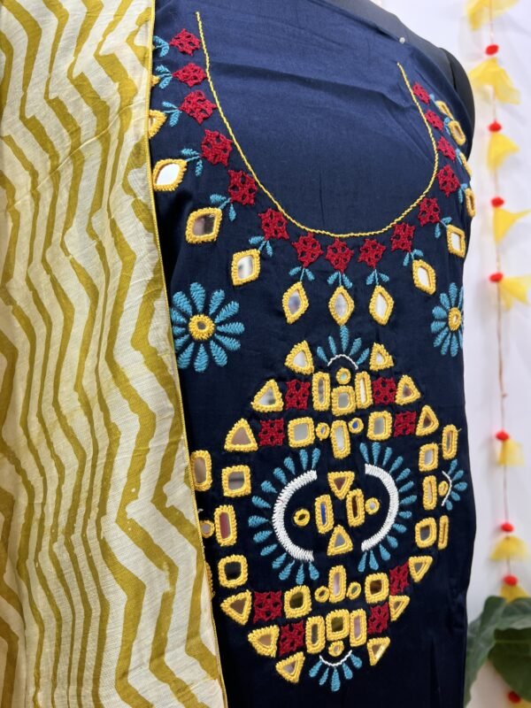Dupatta - Image 5